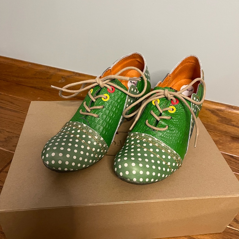 Green Polka Dot Lace-Up Heels
